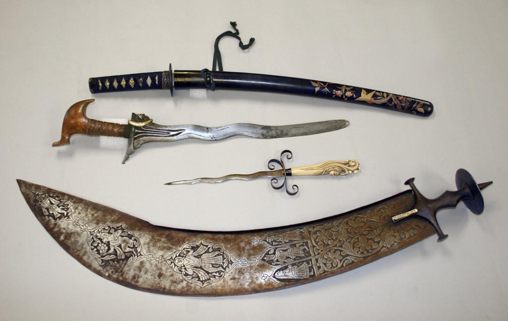 20091012swords.jpg