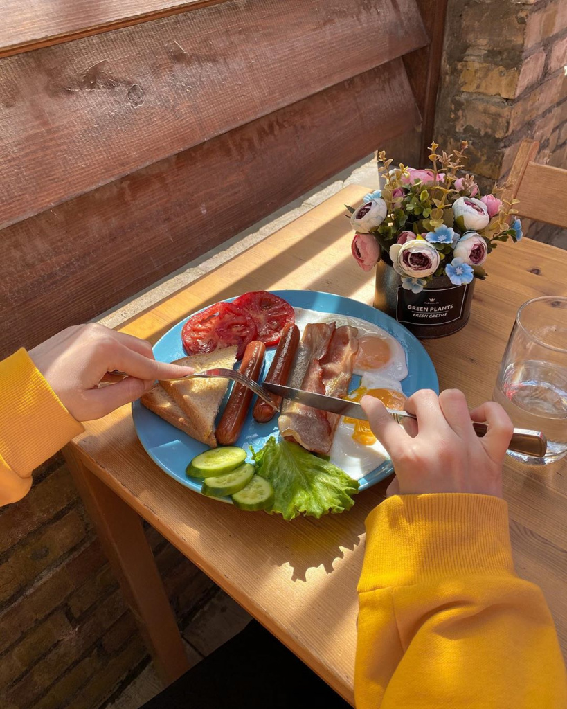 br cafechatr.jpg br cafechatr.jpg