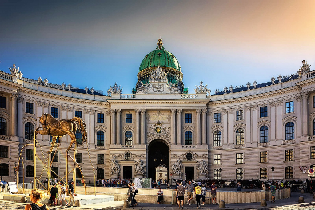 hofburg.jpg