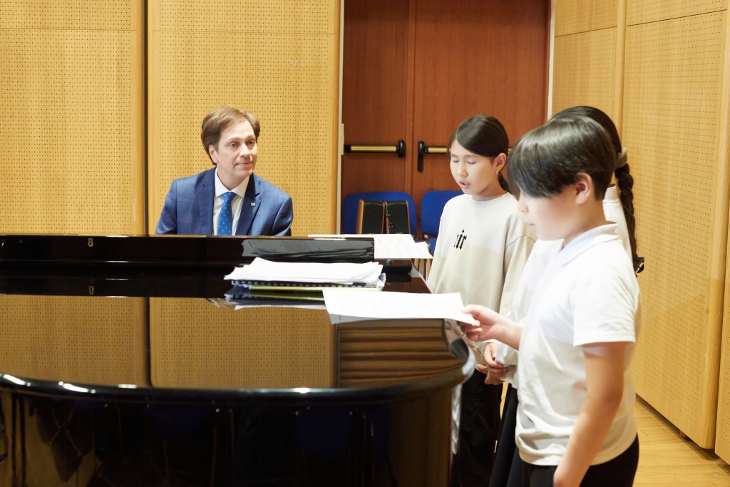 Steve Barakatt in Kazakhstan