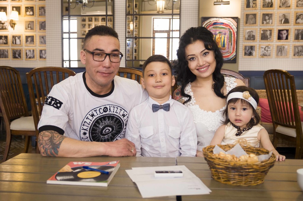 Нурлан сабуров с женой и детьми фото