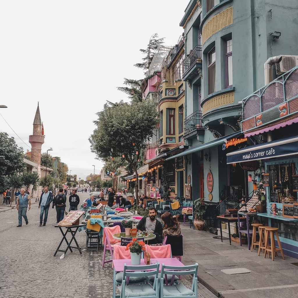 Люди живущие в стамбуле. Жизнь в Стамбуле. Турция Стамбул жизнь. Жизнь в Стамбуле фото. Особенности жизни в Стамбуле.