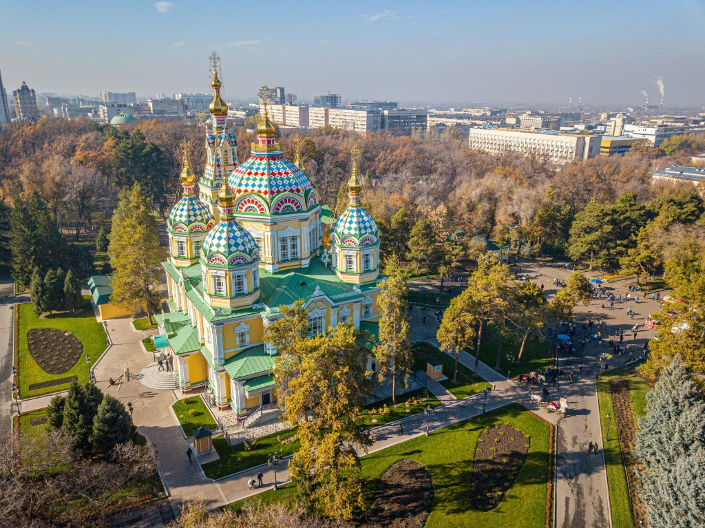 Almaty — a cozy city at the foot of the mountains