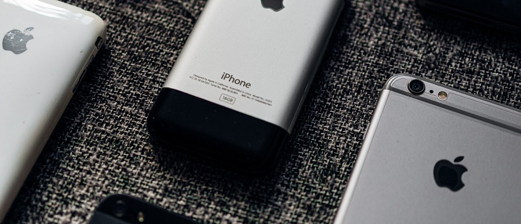 apple-stala-liderom-po-prodazhe-smartfonov-obognav-samsung-vpervye-za-23-goda