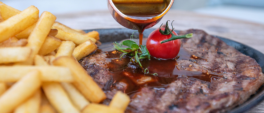 7-places-to-serve-delicious-and-juicy-steak