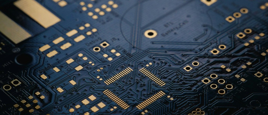 samsung-predstavila-novyy-ii-chip-s-samoy-vysokoy-v-mire-emkost-yu-pamyati
