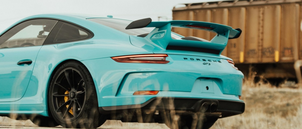 porsche-predstavil-svoy-samyy-bystryy-elektrokar-taycan-turbo-gt