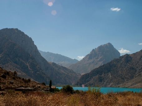 luchshie-mesta-dlya-semeynogo-otdyha-v-dushanbe-parki-priroda-i-razvlecheniya