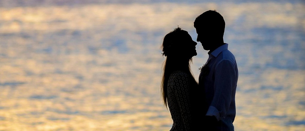 for-real-romantics-10-books-with-touching-love-stories