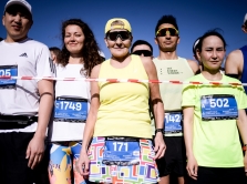 pochemu-tysyachi-lyudey-vyhodyat-na-start-almaty-marathon-beg-kak-sposob-perezagruzki-i-vdohnoveniya